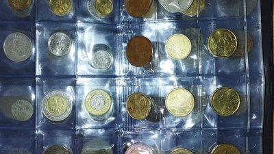 На кордоні з Польщею виявили колекцію монет (ФОТО)