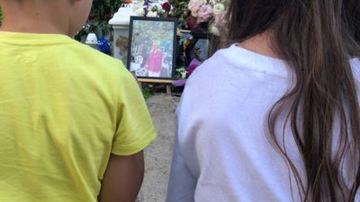 Донька Фаріон показала фото могили матері за місяць після вбивства