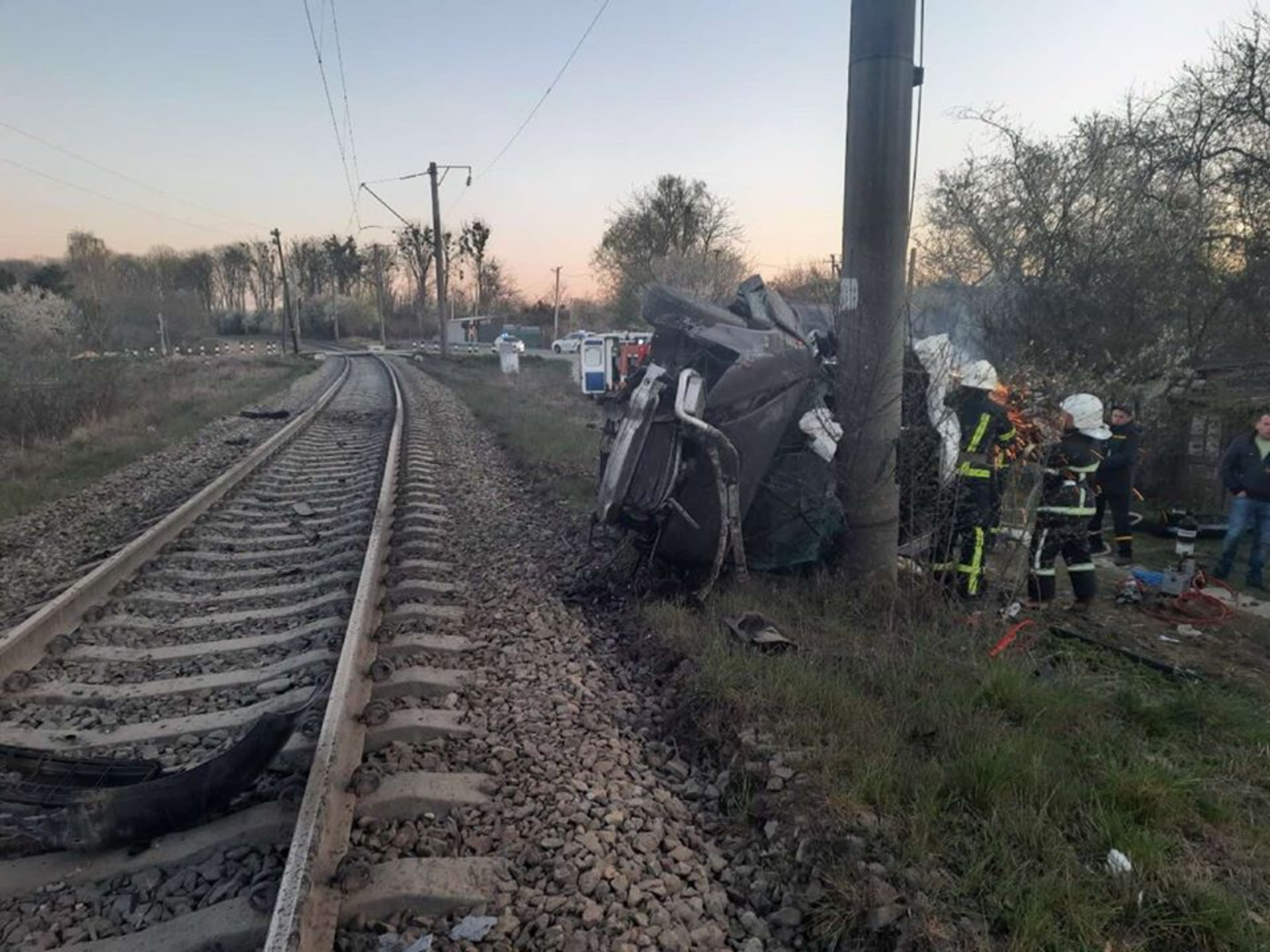 На Львівщині у жахливій ДТП загинув пасажир «Ауді» . Фото: ГУ НП.