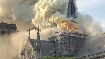 У Парижі загорівся Собор Паризької Богоматері