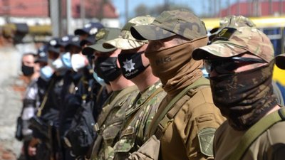 Бійці зведеного загону поліції Львівщини вирушили в зону проведення ООС (ФОТО)
