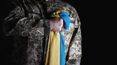 На щиті: тіла 563 полеглих захисників повернули в Україну