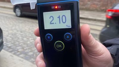 У центрі Львова 21-річний чоловік катався п’яним на самокаті (ВІДЕО)