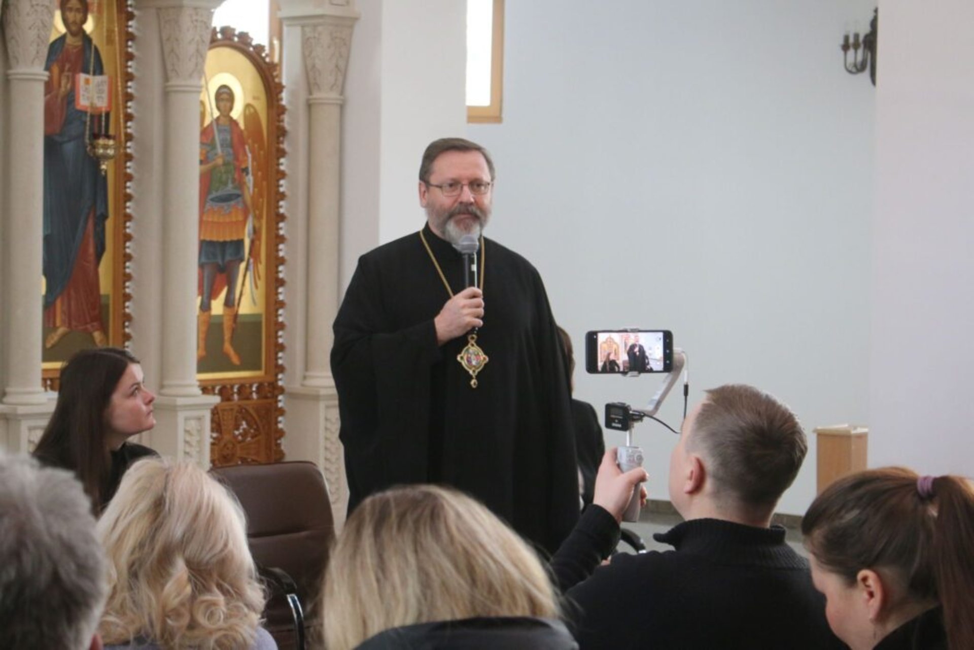 Блаженніший Святослав зустрівся з родинами полонених, зниклих безвісти та загиблих військовослужбовців