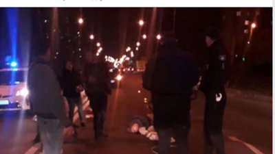 У Львові автомобіль збив людину