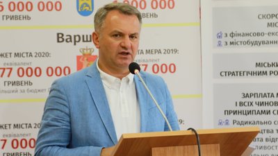 У міського голови Садового працює 7 заступників, 7 радників і 21 позаштатний радник