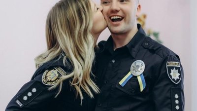 Кохання перемагає війну: на Львівщині одружилися поліцейські (ФОТО)