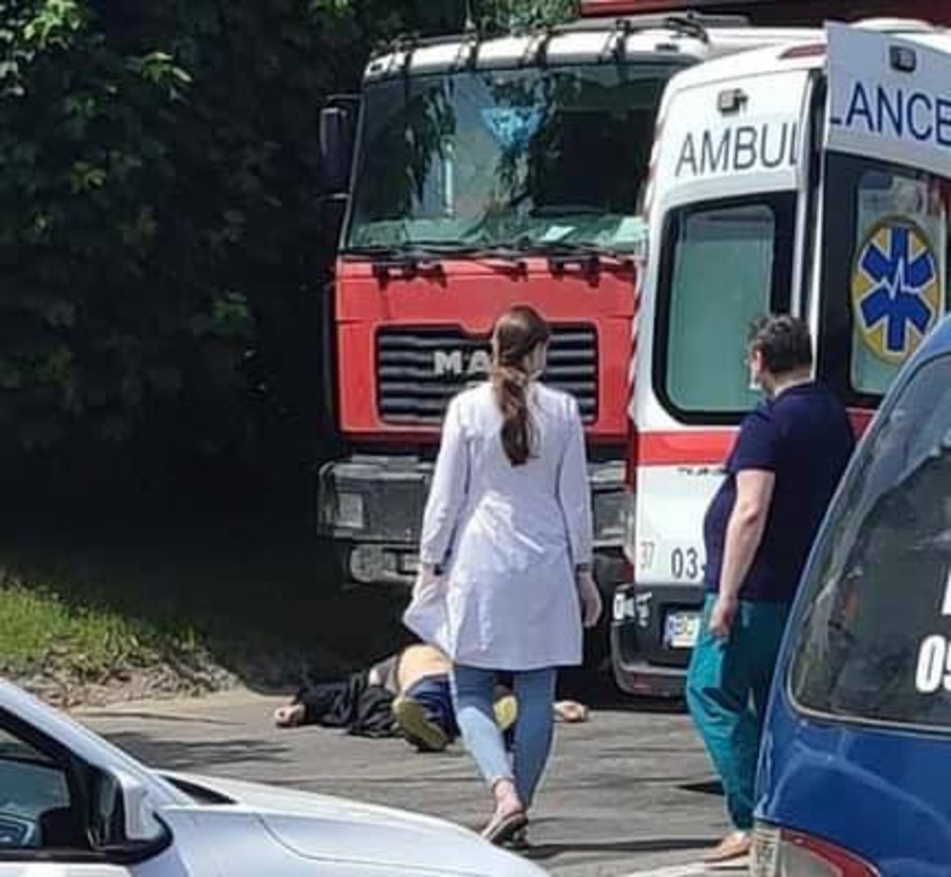 У Львові загинув скутерист, який влетів у острівець безпеки
