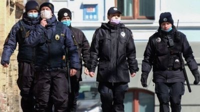 Влада закликає львів’ян задля власної  безпеки «здавати» порушників карантину поліції