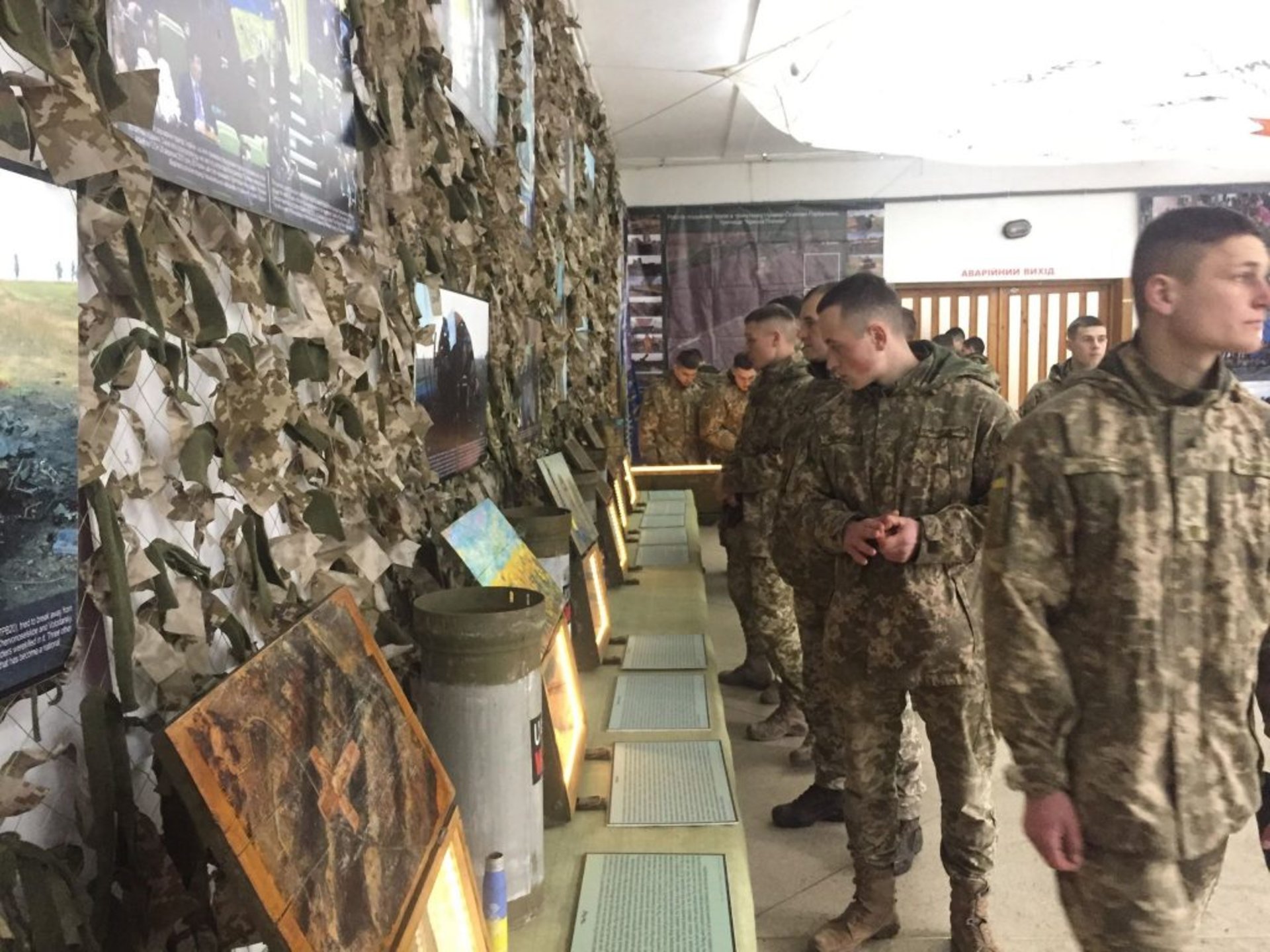 До Львова приїхала пересувна виставка "Блокпост Пам'яті". Фото Юра Кенцало 4studio