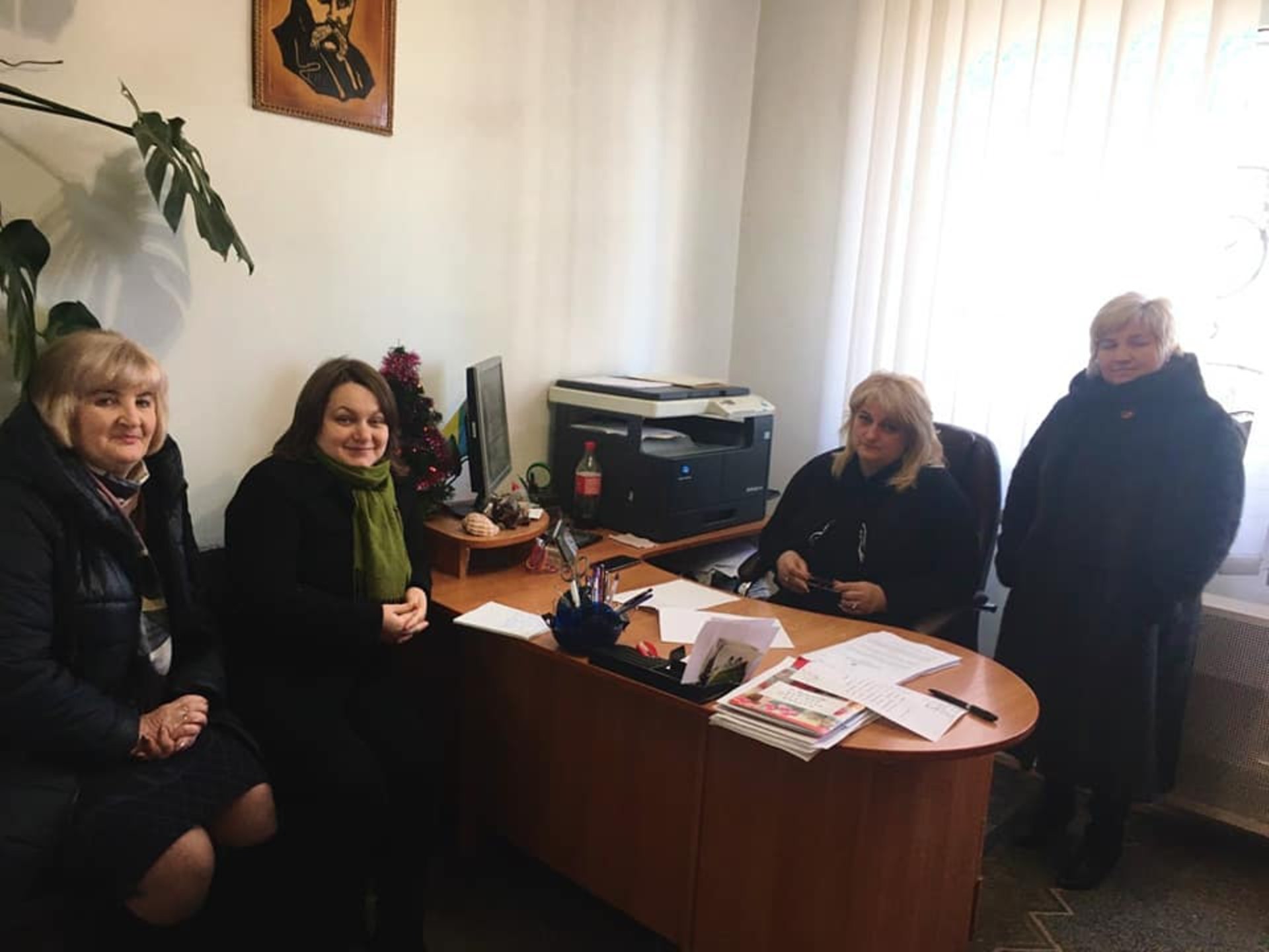 У Шклі місцеві депутати виступили проти недопущення заселення у санаторій громадян, які перебували у Китаї. Фото Надія Козак