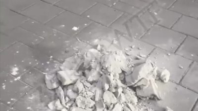 У Львові знову обвалився фасад будинку (ВІДЕО)