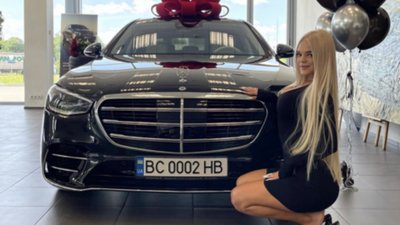 Блогерка Юлія Верба у Львові купила Мерседес S-класу (ФОТО)