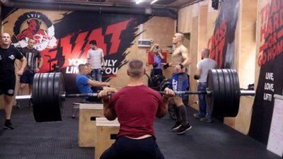 Мешканців Львівщини закликають підтримати десантників на змаганнях з функціонального багатоборства