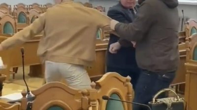 У Львівській районній раді побились депутати (ВІДЕО)
