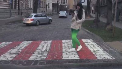 Як у Львові переходять дорогу водії авто і не водії