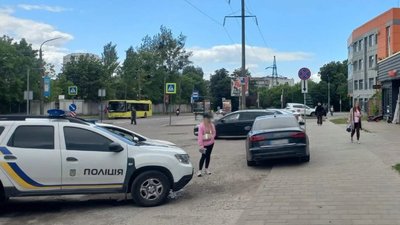 У Львові автомобіль збив жінку (ФОТО)
