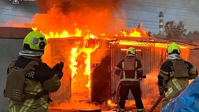 У Києві горіли автомобілі: ранкова атака