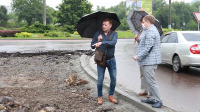 Урбаністи Садового закорковують рух ще на одній вулиці Львова (ФОТОРЕПОРТАЖ)