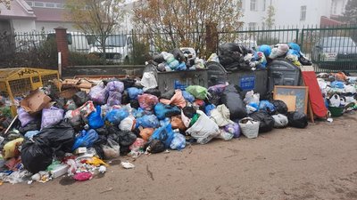 На Львівщині за рік утворюється близько 700 тисяч тон твердих побутових відходів