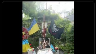 Немає слів: невідомі вандали скоїли наругу над могилами Героїв