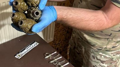 На Львівщині можна було купити зброю та боєприпаси (ФОТО)