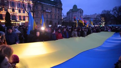 У центрі Львова виступили проти державної зради Зеленського (ВІДЕО)