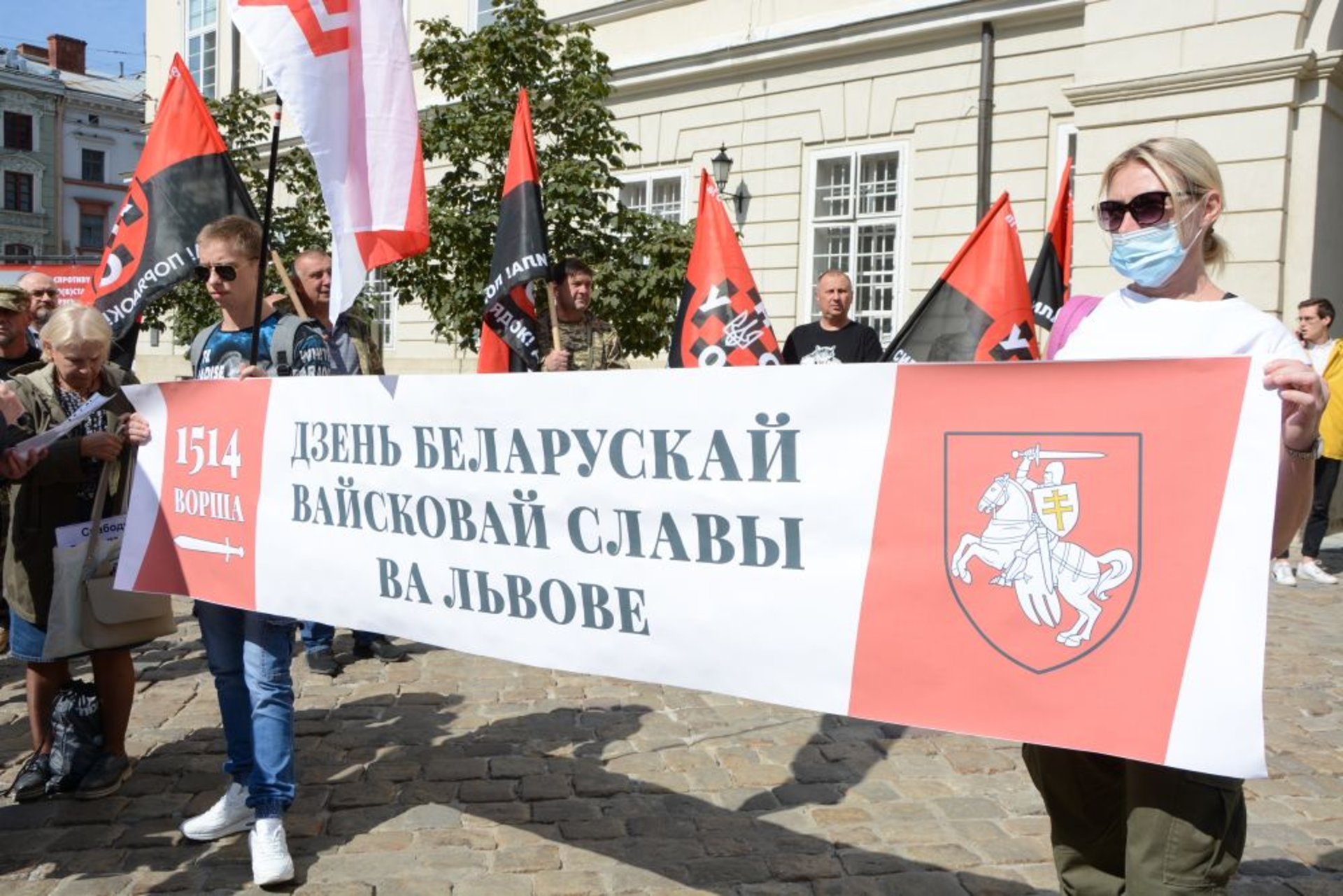 У Львові відкрили виставку «Рік спротиву: як по(в)стає Білорусь», фото ЛМР