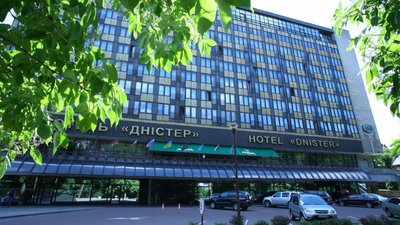 Суд арештував будівлю готелю «Дністер» у Львові через російського власника