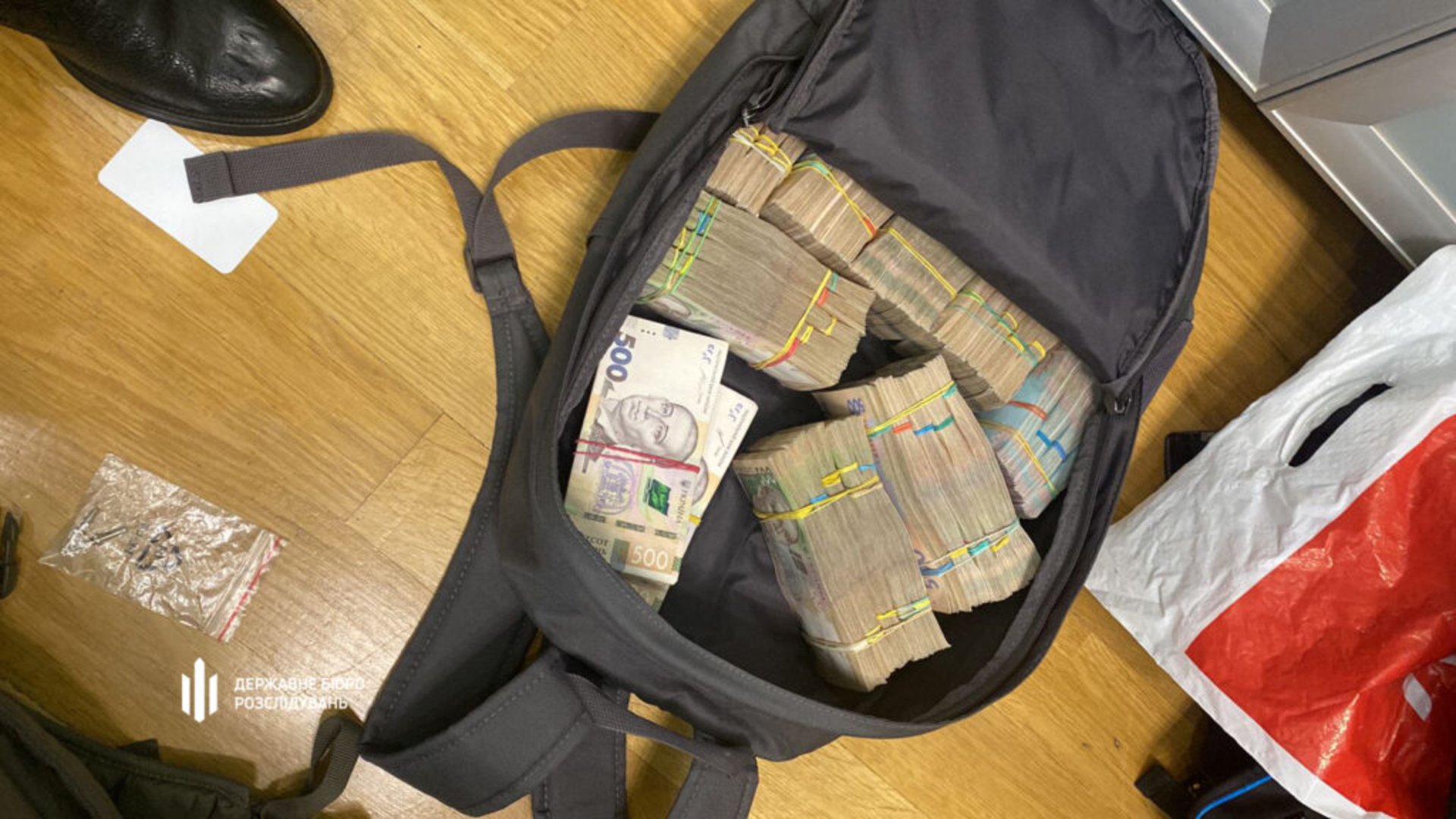 Заступник міністра оборони причетний до закупівель продуктів за завищеними цінами та неякісної амуніції