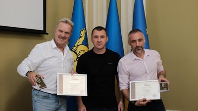 На Львівщині нагородили благодійників з Великої Британії