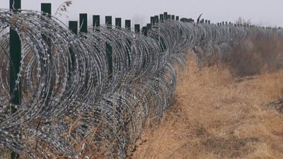 Україна збудувала 100-кілометровий паркан з колючого дроту на кордоні з Росією