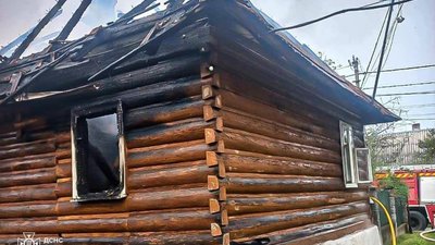 На Дрогобиччині з палаючого будинку винесли літнього чоловіка