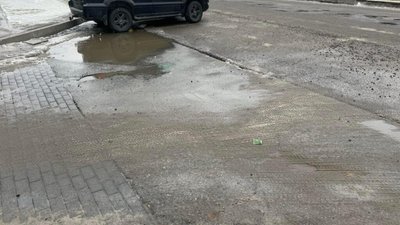Садовий обіцяє полатати ями у Львові аж влітку