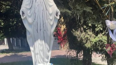 У Львові чоловік осквернив фігуру Матері Божої