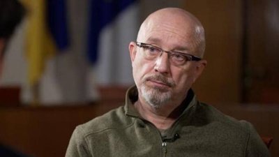 ЗСУ контролюють всі мости через Дніпро, що значно ускладнює відступ росіян в Херсоні, - Олексій Резніков