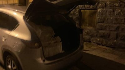 У центрі Львова 26-річний чоловік обчистив машину