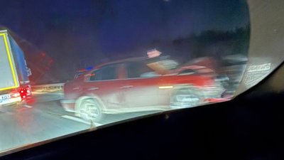 У Львові на обʼїзній сталось лобове зіткнення авто