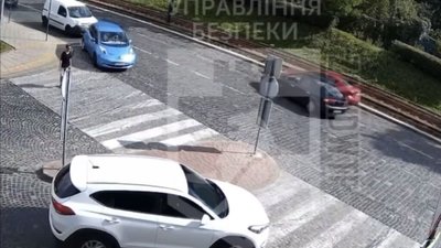 У Львові не розминулись автомобілі (ВІДЕО)