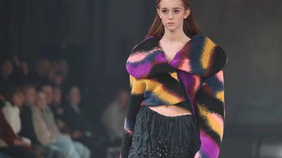 Караванська представила у Львові перформенс-дефіле