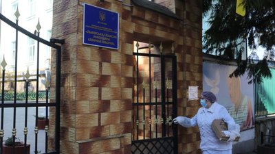 На Львівщині знову зростає кількість хворих на коронавірус: за минулу добу  344, померли 10 пацієнтів