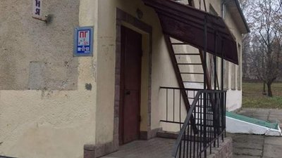 На Львівщині під двері коледжу підкинули новонароджену дівчинку