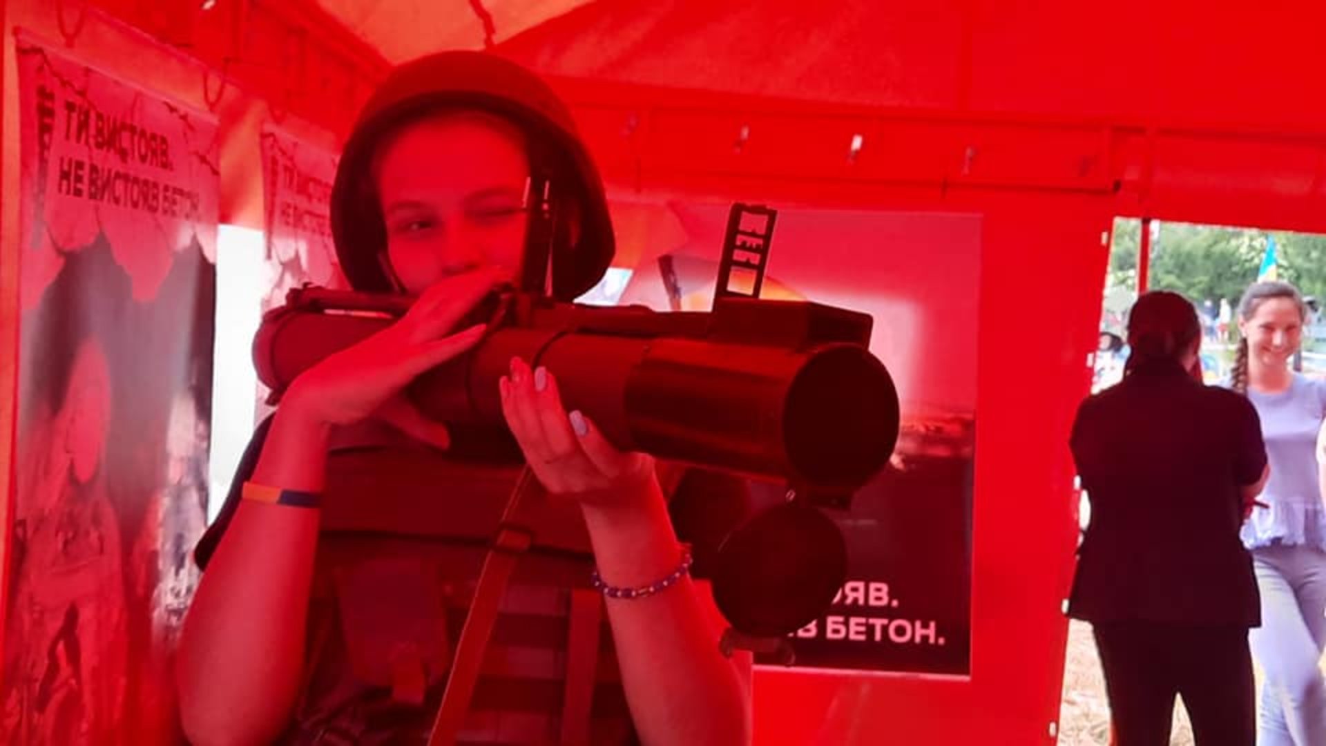 На фестивалі у Зашкові представили виставку "Ти вистояв, не вистояв бетон", фото організаторів