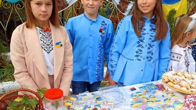 На Мостищині під час благодійного ярмарку зібрали понад 17 тисяч гривень для ЗСУ