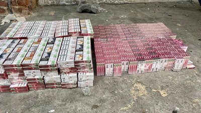 На кордоні з Польщею виявили автомобіль із цигарками (ФОТОРЕПОРТАЖ)