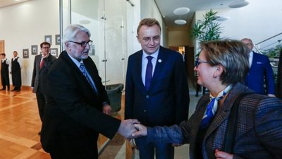 Хмельницький хотів знищити Львів?