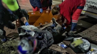 На Сихові водій мотоцикла вилетів на тротуар