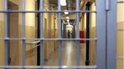 Суд Львова взяв під варту і призначив заставу затриманому полісмену-наркоділку
