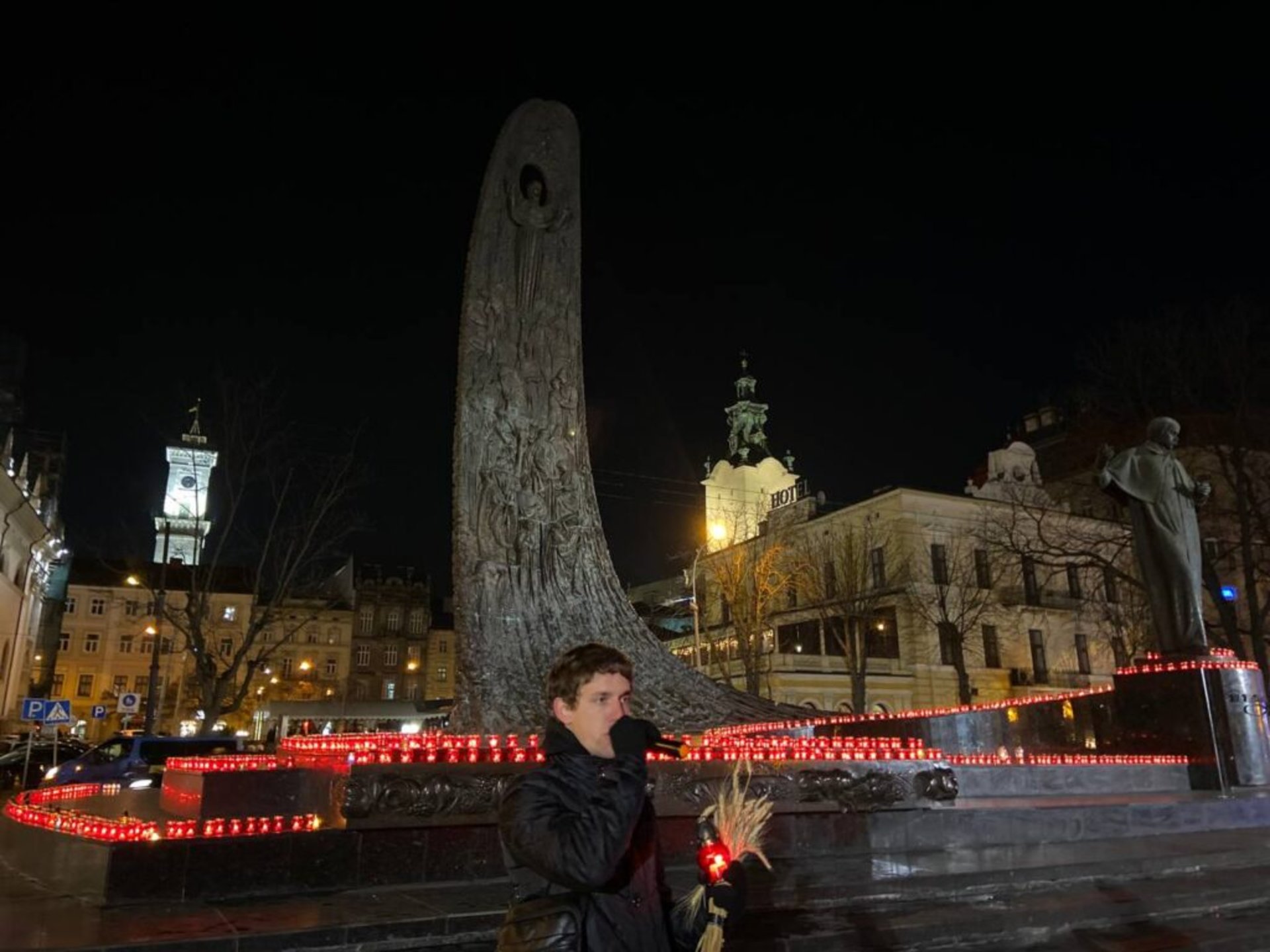 У Львові відбулась мовчазна хода у пам’ять про жертв Голодомору, фото Нацкорпусу