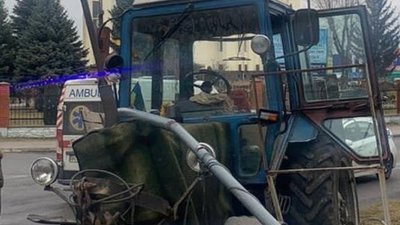У Червонограді у водія трактора стався епілептичний напад (ФОТО)